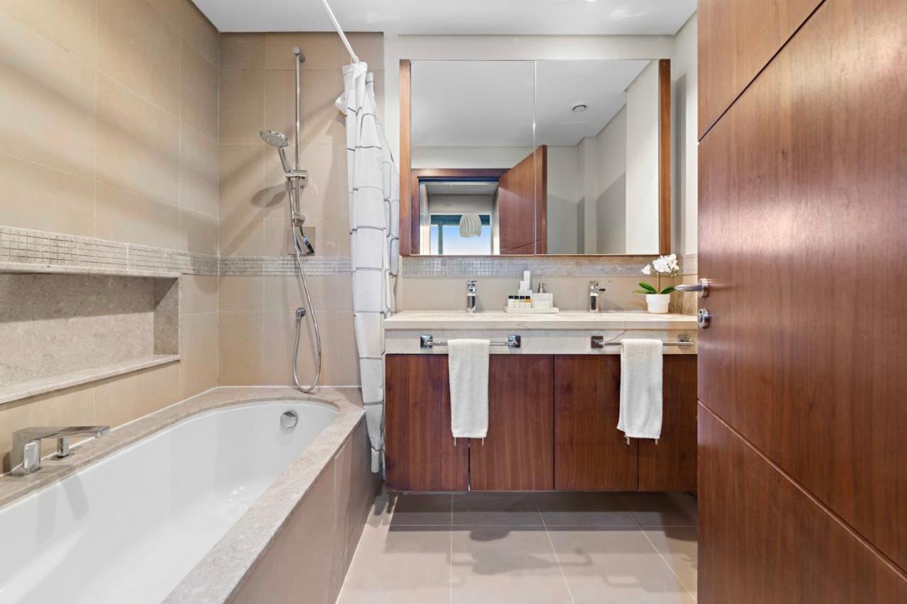 First Class 3Br With Full Burj Khalifa And Fountain View Dubai Bagian luar foto
