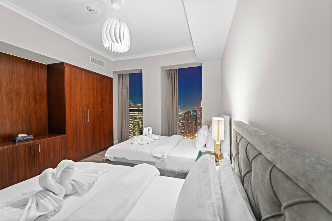 First Class 3Br With Full Burj Khalifa And Fountain View Dubai Bagian luar foto