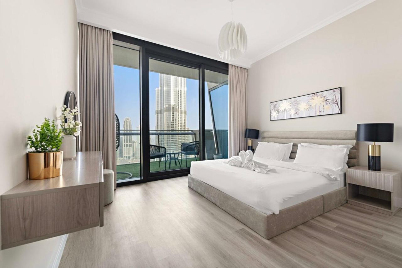 First Class 3Br With Full Burj Khalifa And Fountain View Dubai Bagian luar foto